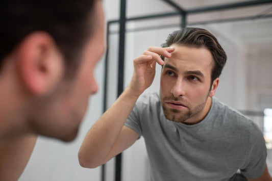 L'Huile de Romarin: Le Secret Naturel pour une Barbe et des Cheveux Époustouflants!